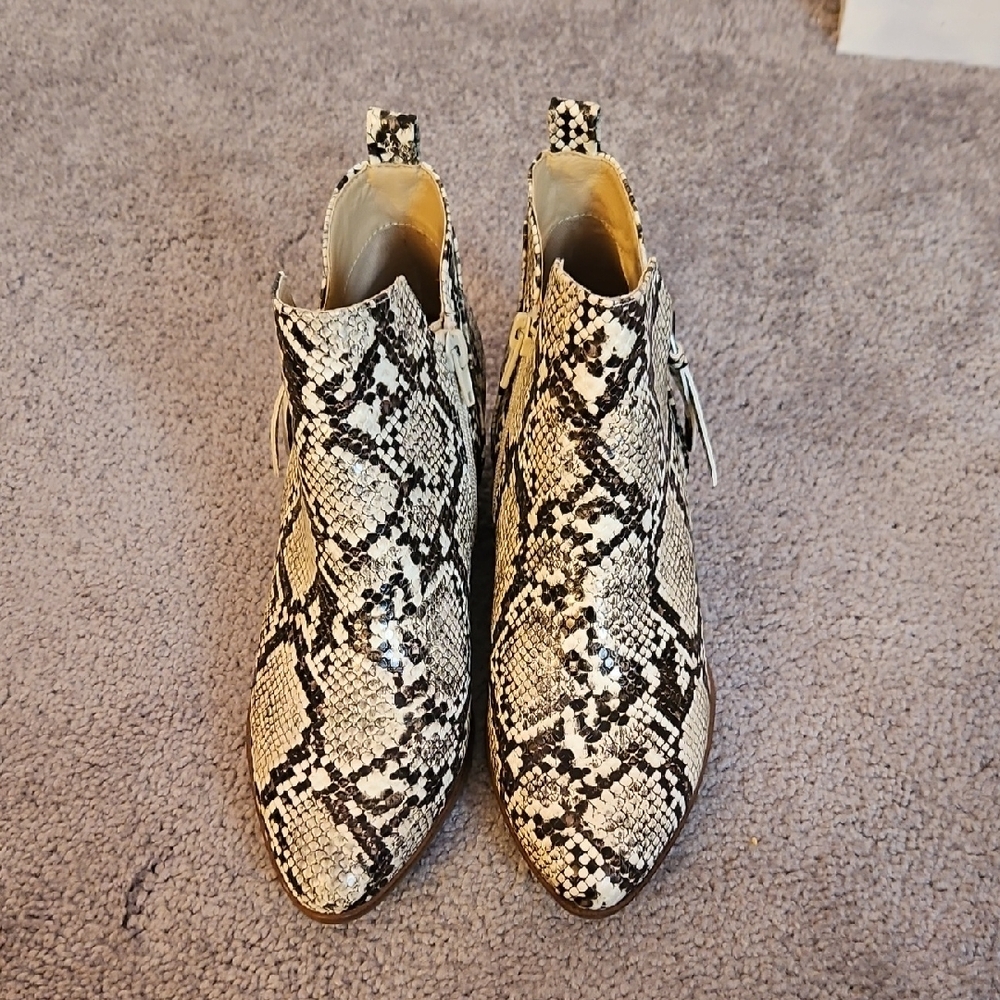 Snakeskin Pattern Ankle Boots